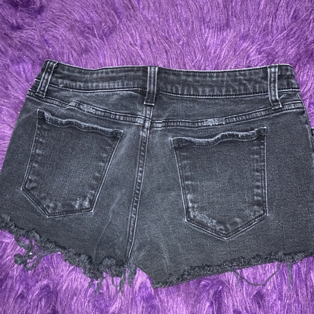 Shorts - Picture 2 of 3
